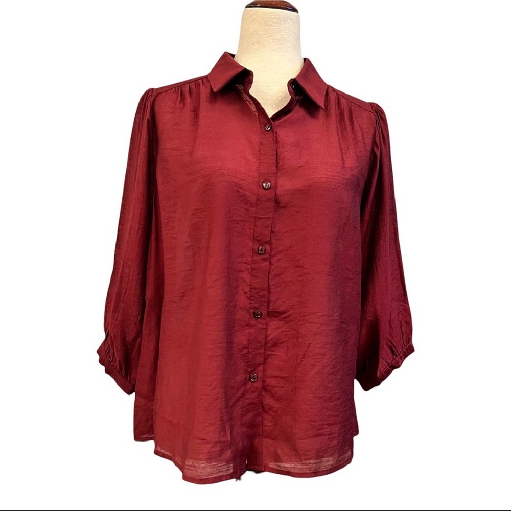The‎ Korner Red Blouse Button Front Top 3/4 Button Sleeve Burgundy Size Small